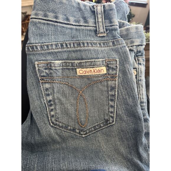 Calvin Klein Pants - Vtg CALVIN KLEIN Womens Low Rise Denim Carpri Jeans Sz 27 Lt Wash Distressed Y2K